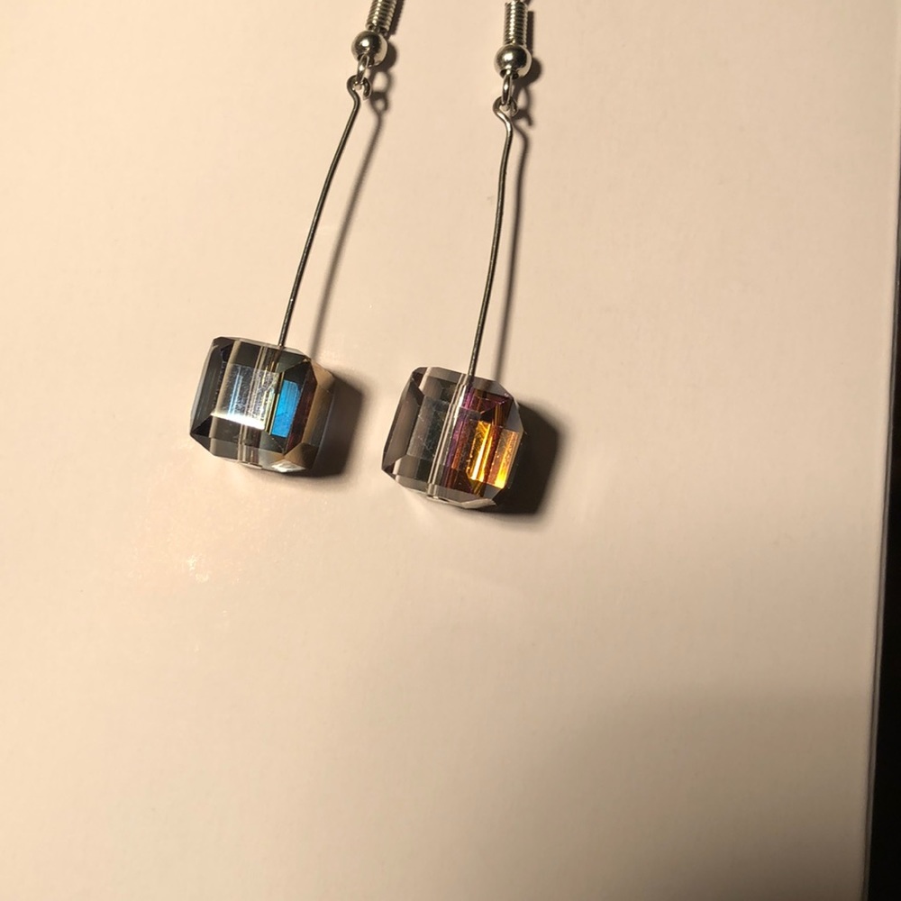 Amethyst and gold glass cube earrings.